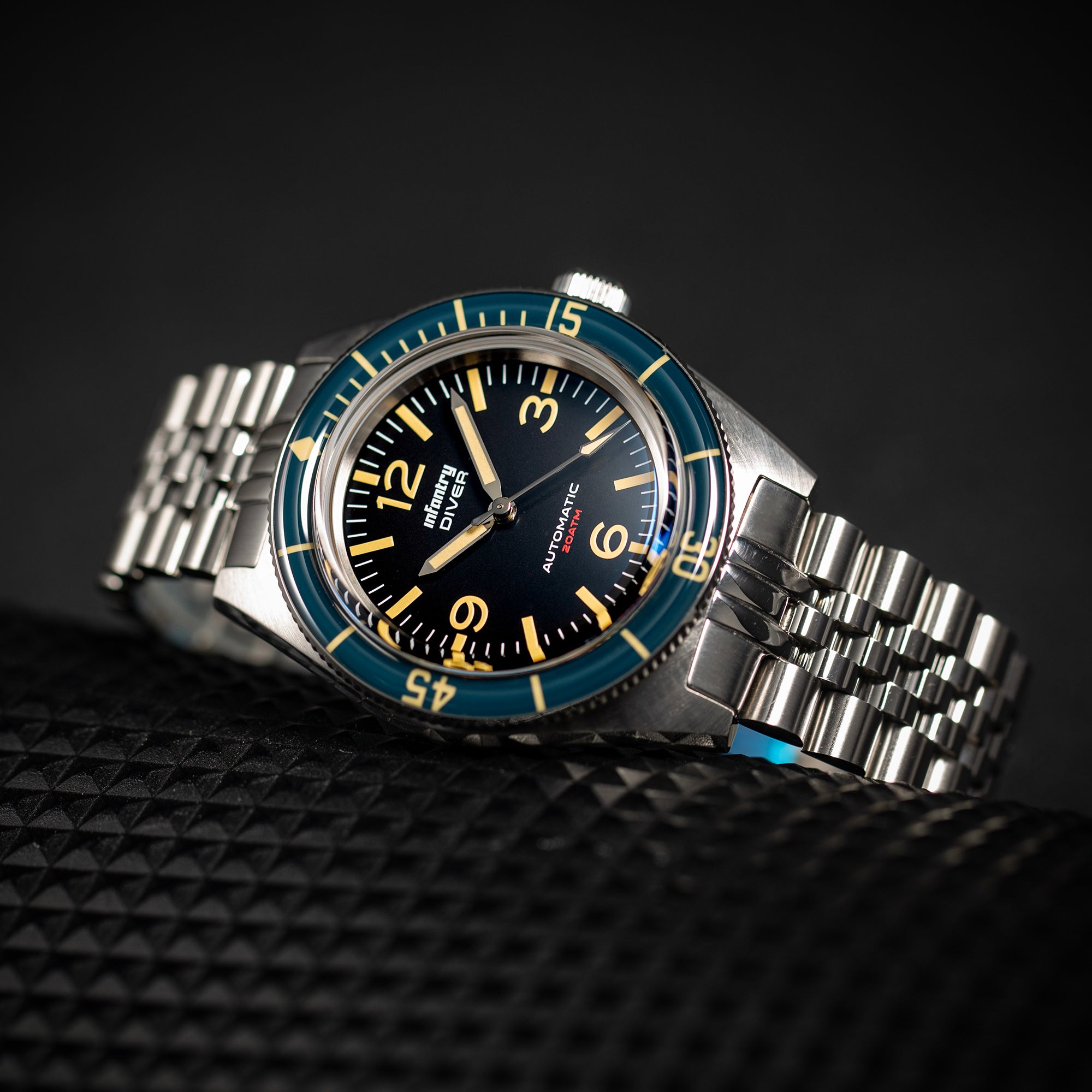 The Vintage Diver (Navy)